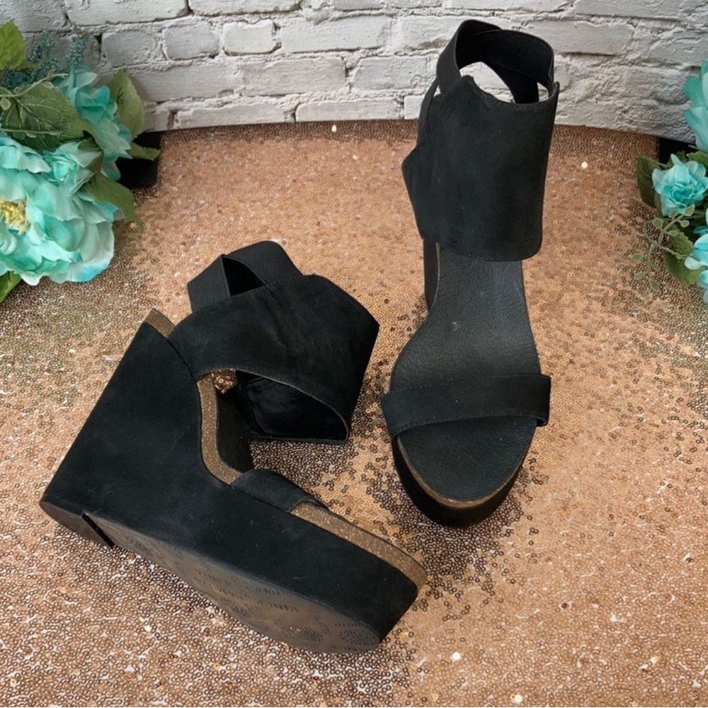 VINCE CAMUTO Black Kresta Platform Wedge Sandals 10M Women’s